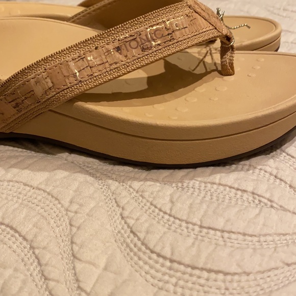 Vionic shoes - Picture 5 of 5